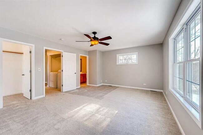 Building Photo - 3 Meadow Lane, Oakwood Hills, IL, 60013