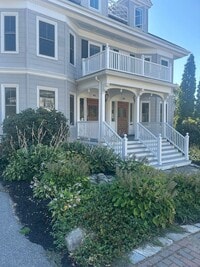 Building Photo - Beautiful 3BR/1.5BA Home Available October...