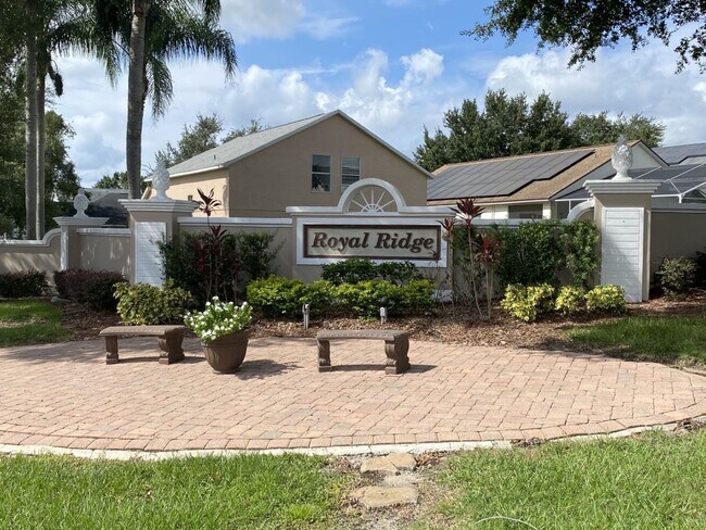 Building Photo - Davenport 3 Bedroom 2 Bathroom Corner Lot!!!