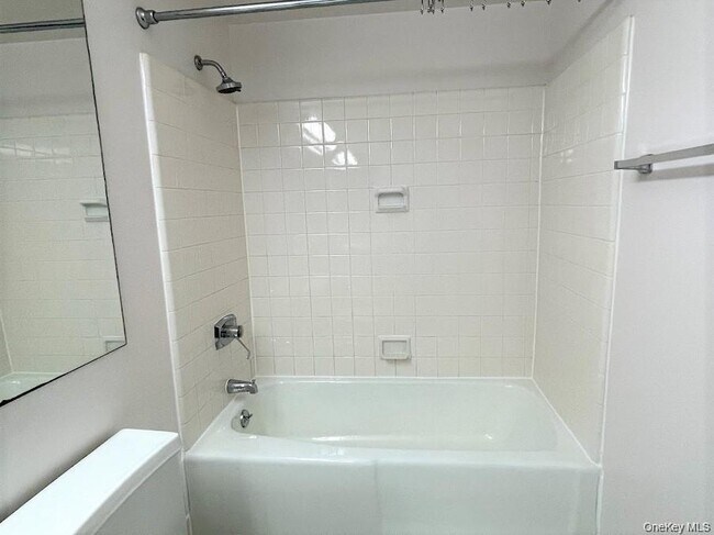 Building Photo - 25 Rockledge Ave