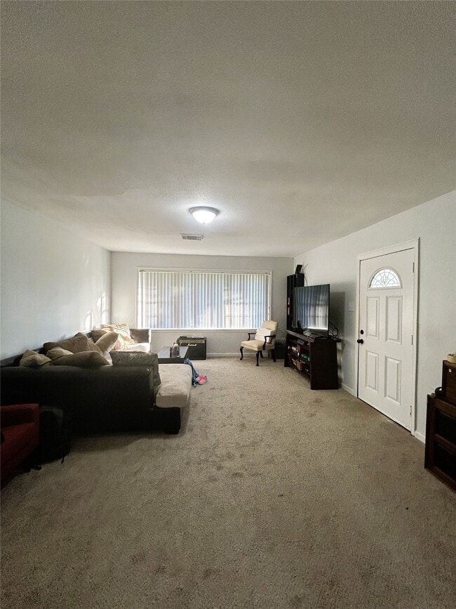 Building Photo - 302 Shoreacres Blvd