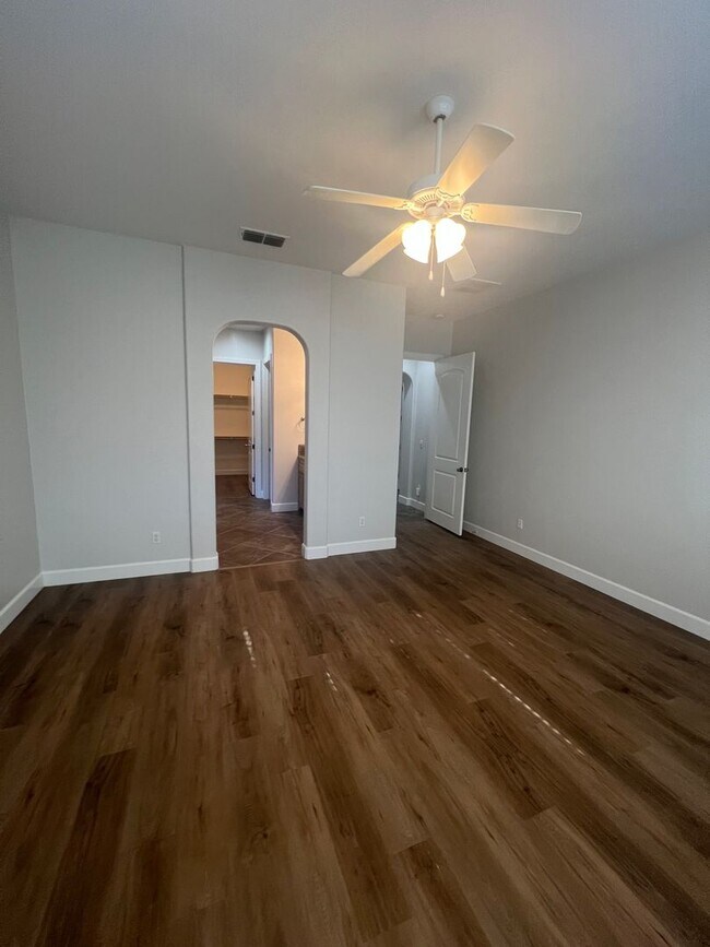 Building Photo - 721 Bluestone Cir