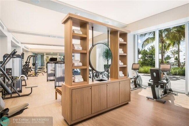 Building Photo - 2200 N Ocean Blvd