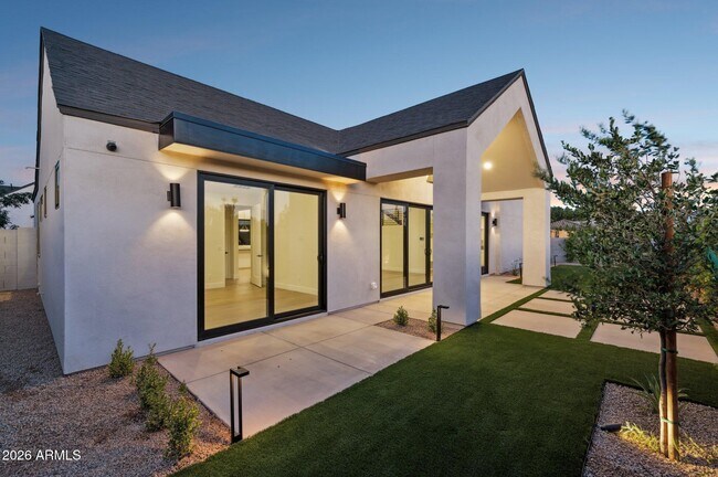 Building Photo - 6306 N 10th Dr