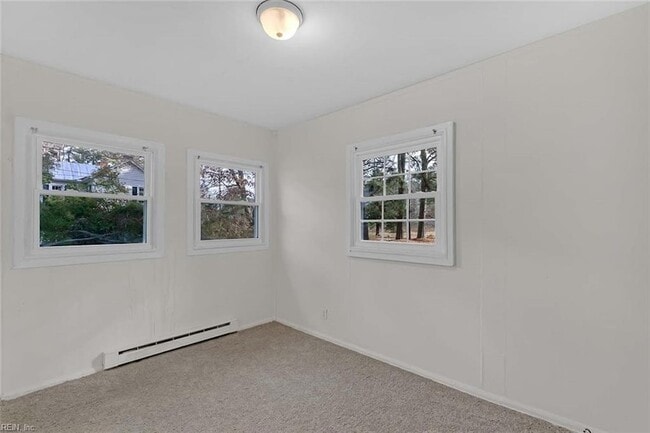 Building Photo - 40 Lilac Ln