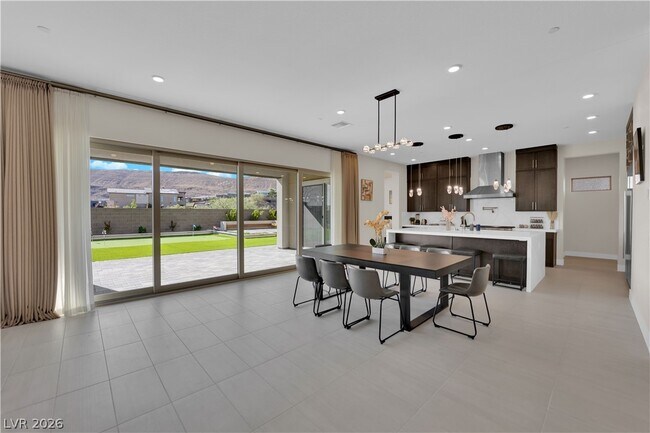 Building Photo - 10663 Stone Ledge Ave