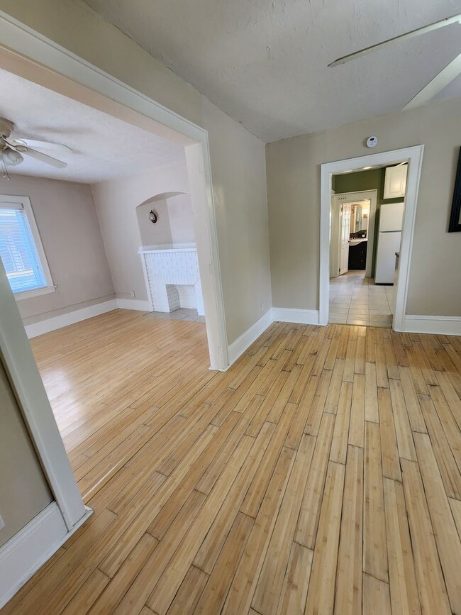 Building Photo - 97 E Emerling Ave