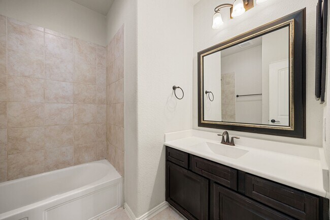 Building Photo - 9338 Taylor Cliff Ln