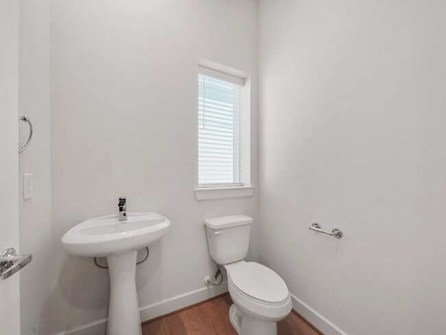 Building Photo - 1518 Colonial Gorge Dr