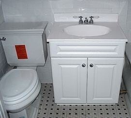 Building Photo - 305 W 45th St