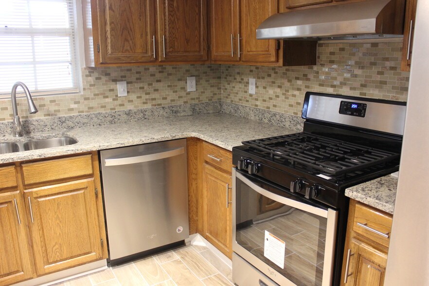 gas stove and dishwasher - 35 Devon Ln