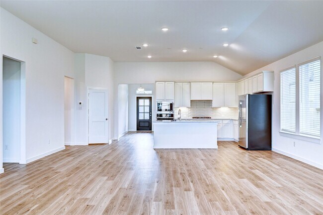 Building Photo - 8403 Oceanmist Cv Dr