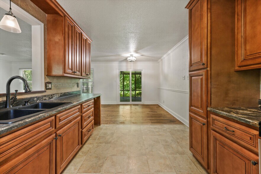 Building Photo - 1321 Wilton Ln