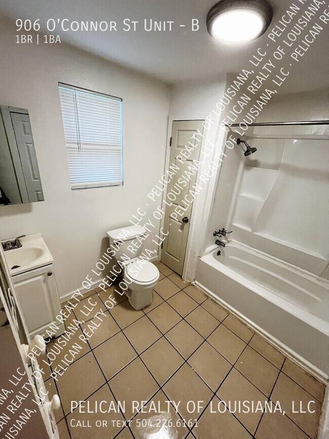 Building Photo - 906 O'Connor St