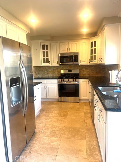 Building Photo - 5052 Hampton Ct