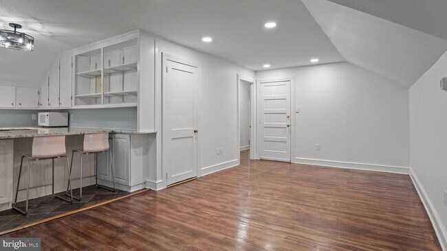 Building Photo - 147 S Delaware Ave