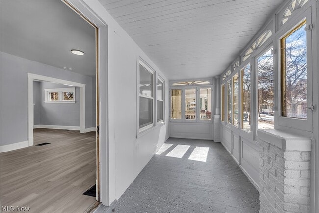 Building Photo - 3937 W 22nd St