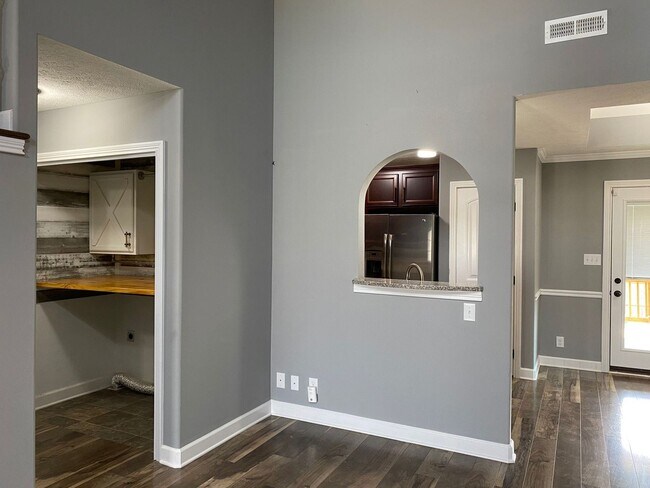 Building Photo - Don't Miss Out on this One! Beautiful Open...