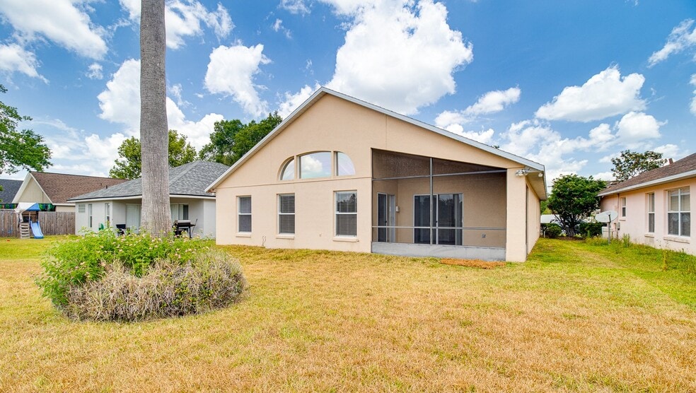 Building Photo - 19756 Glen Elm Way