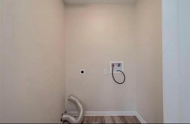 Building Photo - 5831 Caldicote St