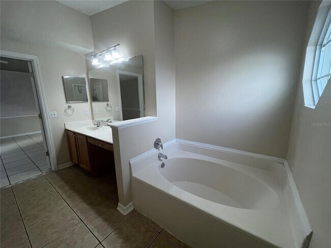 Building Photo - 2127 Marisol Loop