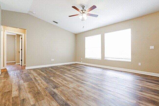 Building Photo - 2429 Vedado St