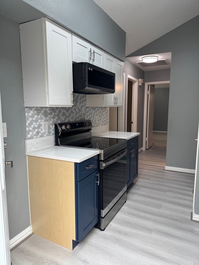 Building Photo - 7511 Log Cradle Dr