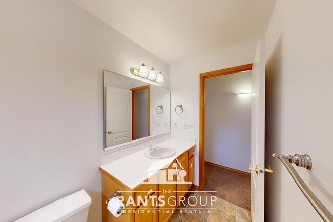 Building Photo - Spacious 3-Bed / 2-Bath Home on 2.5 Private Acres – Cooper Point