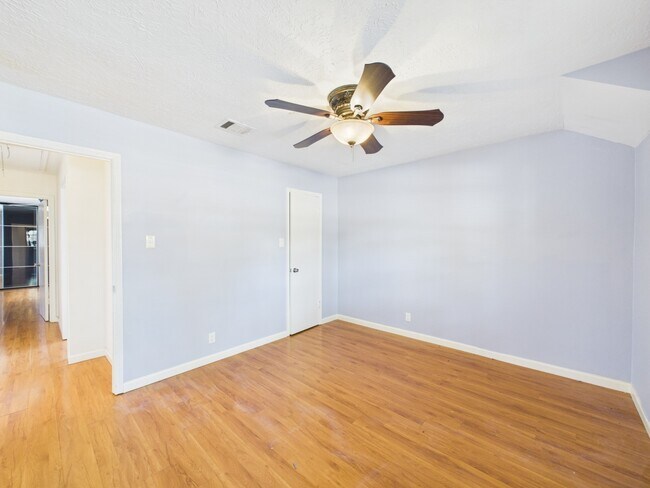 Building Photo - 12842 Westmere Dr
