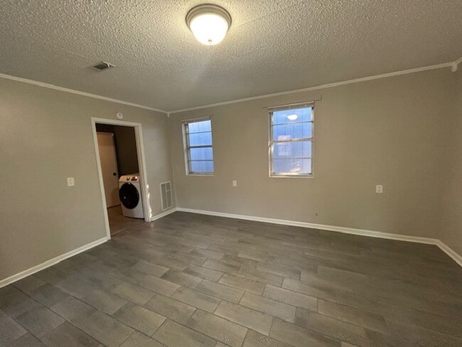 Building Photo - Call Property Manager Tonia Rollins at (50...