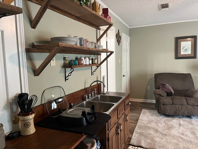 Building Photo - 24935 Juban Rd