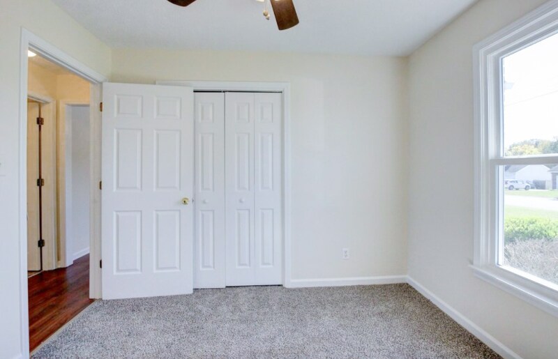 Building Photo - 1065 Bobcat Dr