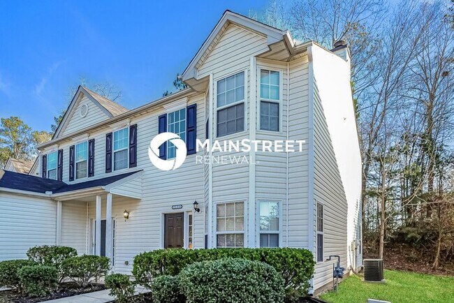 Building Photo - 2 Bedroom Pet-Friendly Home in Atlanta, GA with Main Street Renewal