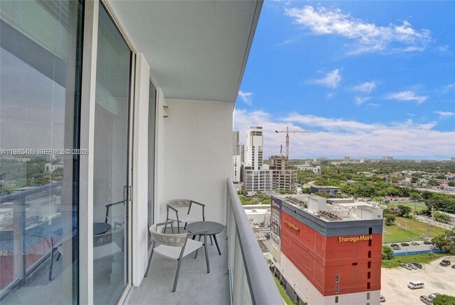 Building Photo - 185 SW 7th St