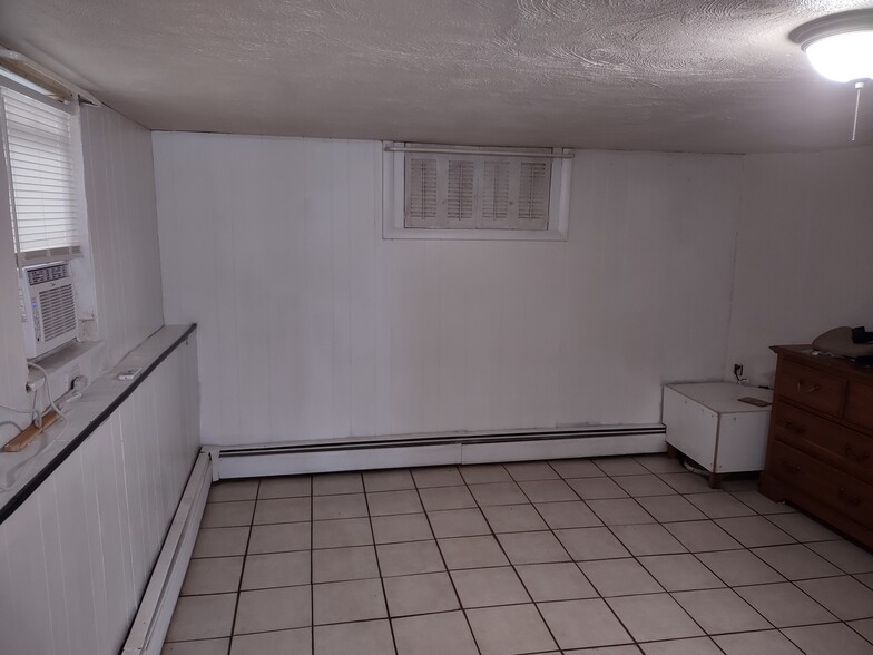 Building Photo - 524 Atwood Ave