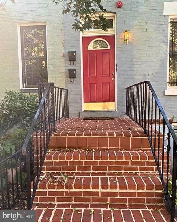 Primary Photo - 2308 17th St NW