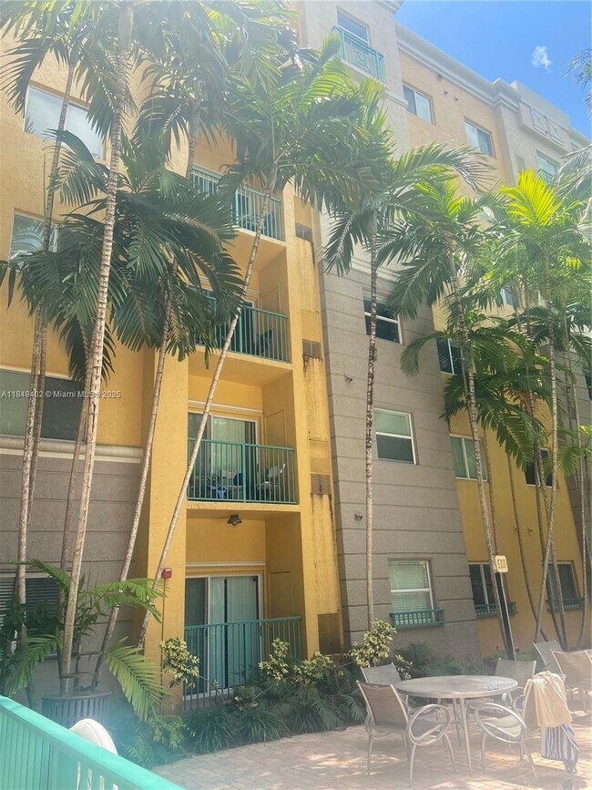 Building Photo - 6001 SW 70th St