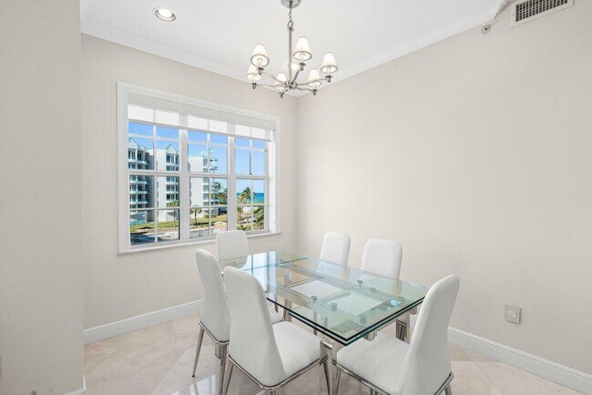 Building Photo - 3000 N Hwy A1A