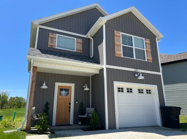 Building Photo - 119 Sierra Cir