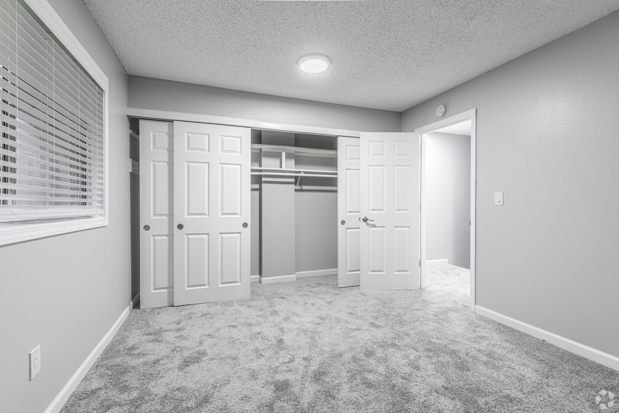 2BR TH, 1.5BA - 905SF - Bedroom 2 - Capitol Gardens