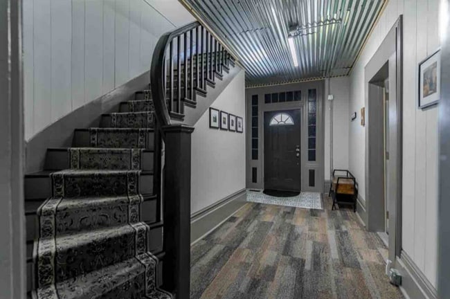 Building Photo - 404 N Washington St