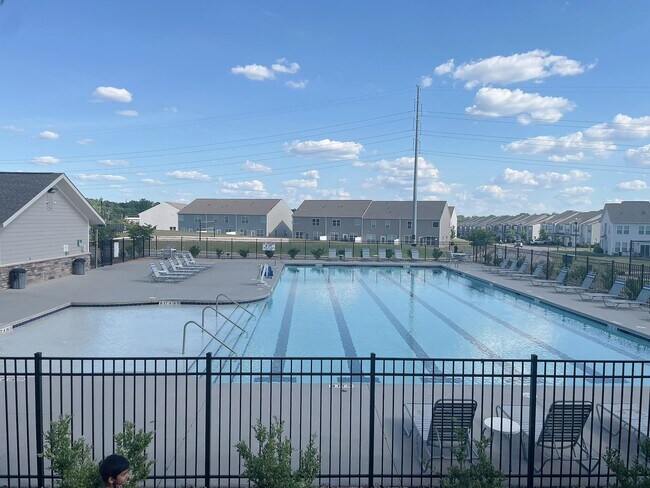 Building Photo - 25 Planters Pl