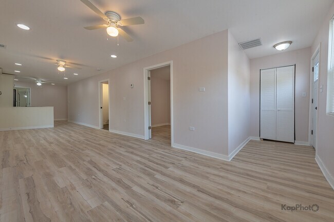 Building Photo - 2029 S Canalport Ave