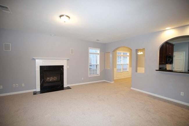 Building Photo - 7897 The Lakes Point