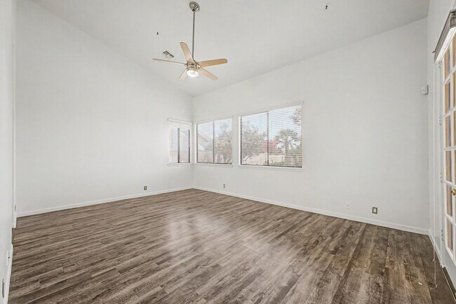 Building Photo - Beautiful Sonoran Heights 4 bed Home, 3 car garage, and Pool