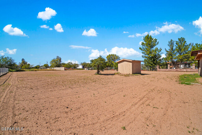 Building Photo - 361 Carmen Ginger Rd