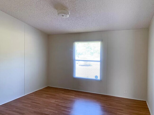 Building Photo - 112 Woodford Pl Ct