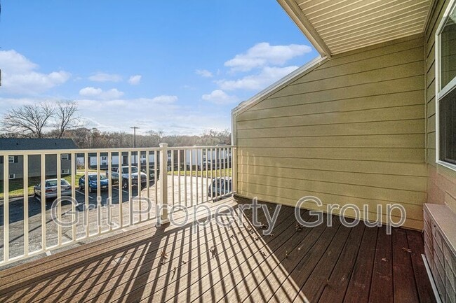 Building Photo - 6924 N Olive St