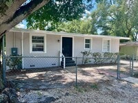 Building Photo - Fully Renovated and STUNNING 3 bedroom/1 bathroom home in Tampa!