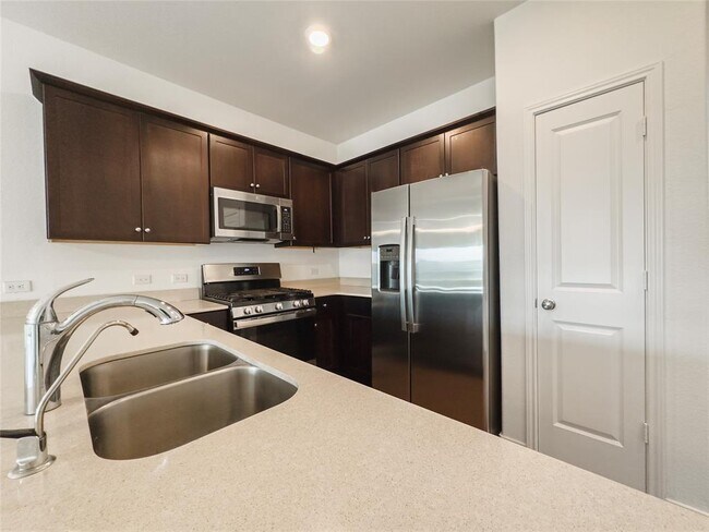 Building Photo - 14007 Tordillo Dr